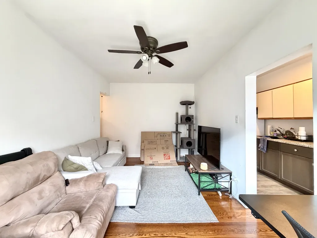 3032 N Halsted St, ,  60657, USA 60657-unit#2D-Chicago-IL