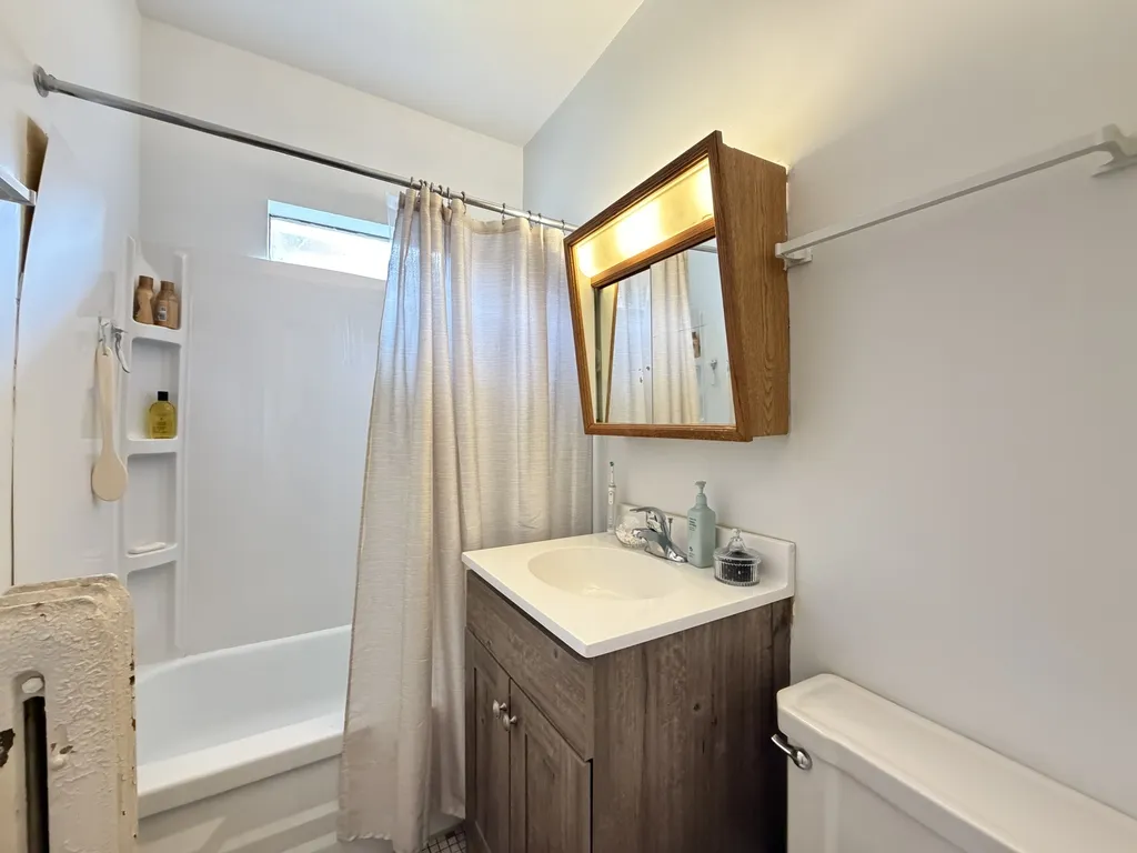 3032 N Halsted St, ,  60657, USA 60657-unit#2D-Chicago-IL