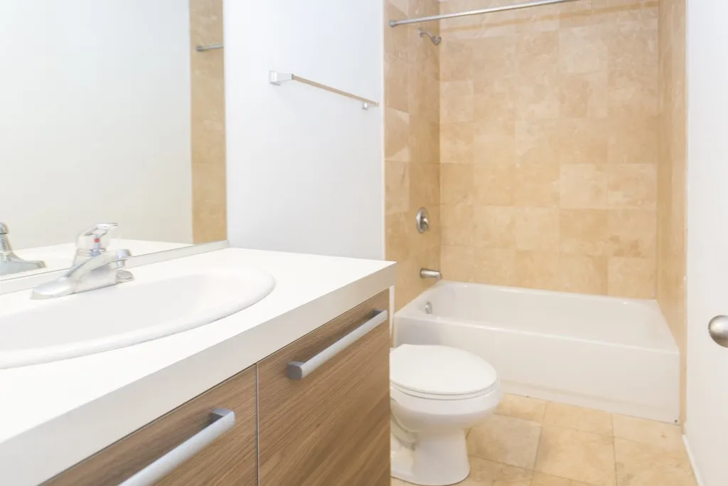 1212 W Foster Ave, ,  60640, USA 60640-unit#2B-Chicago-IL