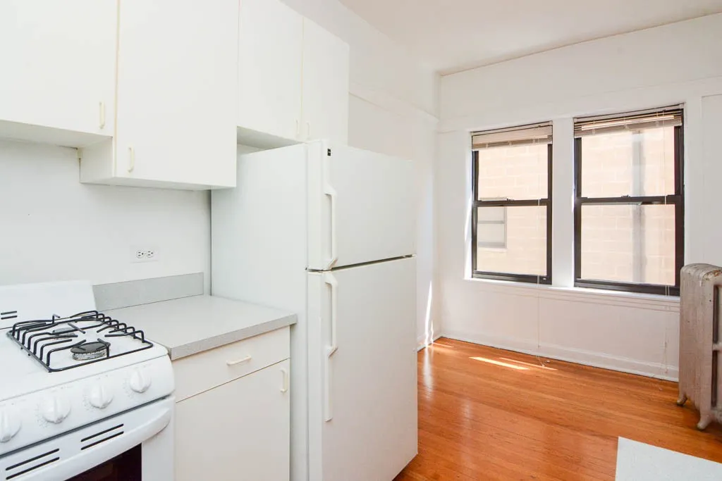 816 W Waveland Ave, ,  60613, USA 60613-unit#11-Chicago-IL