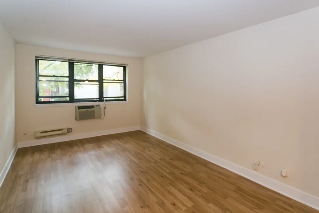 660 W Wrightwood Ave, ,  60614, USA 60614-unit#204-Chicago-IL