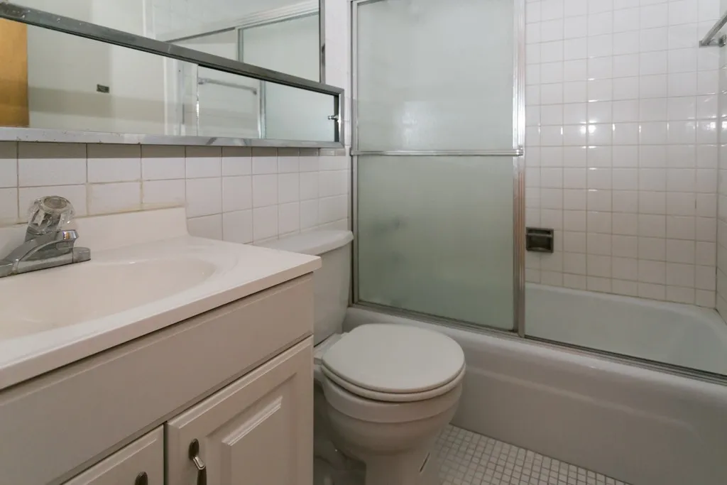 660 W Wrightwood Ave, ,  60614, USA 60614-unit#204-Chicago-IL