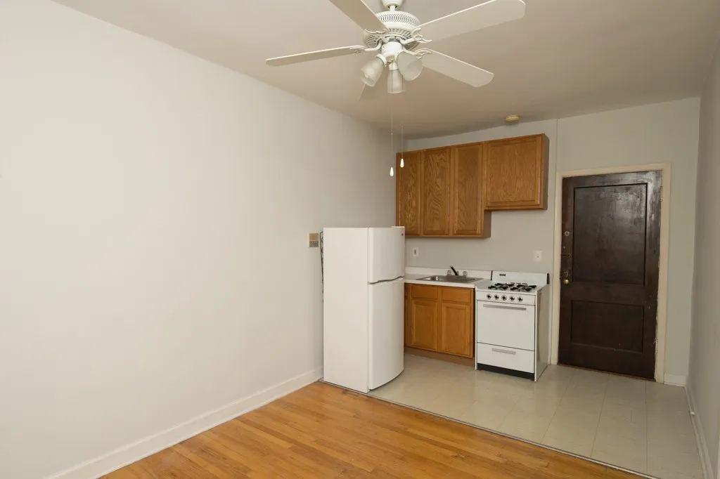 1050 W George St, , 60657, USA 60657-unit#305-Chicago-IL