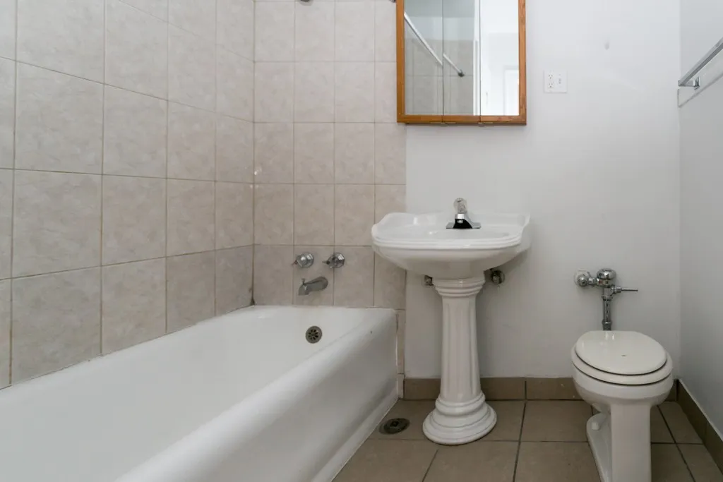 1115 W Oakdale Ave, , 60657, USA 60657-unit#1A-Chicago-IL