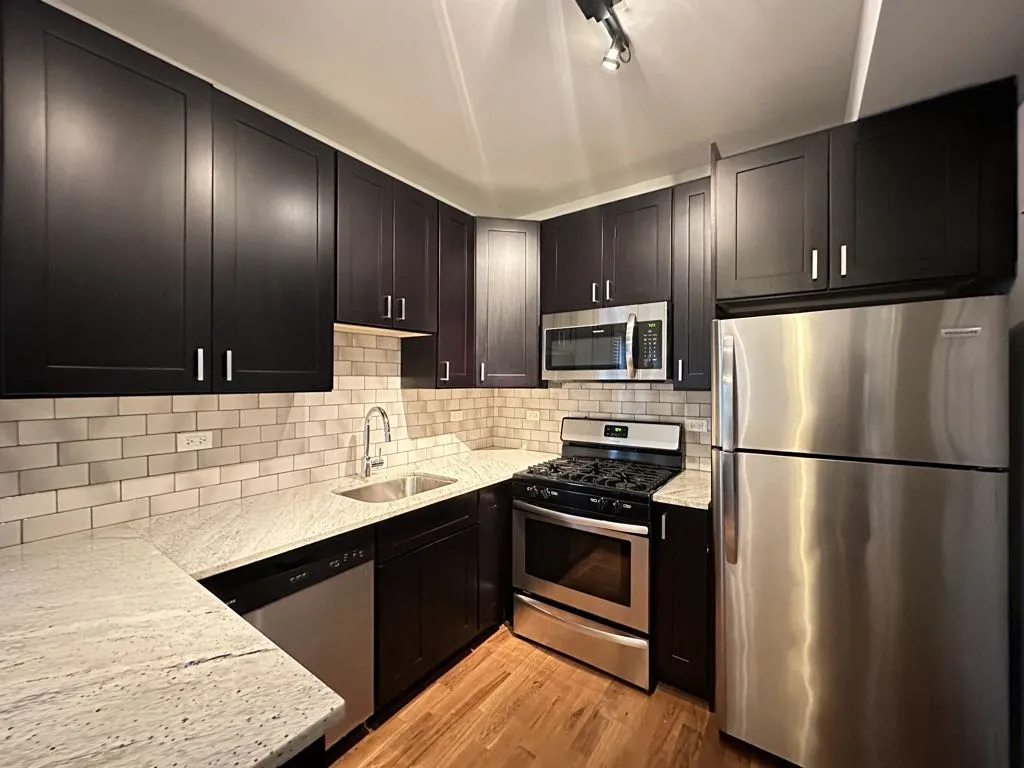 2201 W Eastwood Ave, ,  60625, USA 60625-unit#2E-Chicago-IL