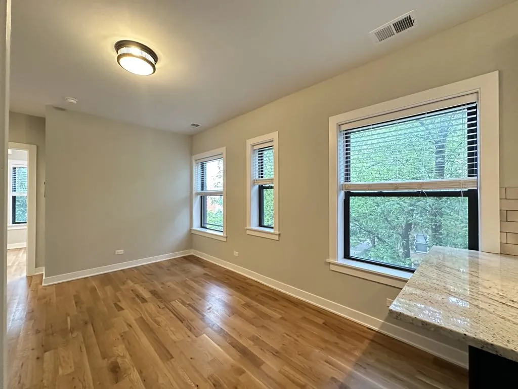 2201 W Eastwood Ave, ,  60625, USA 60625-unit#2E-Chicago-IL