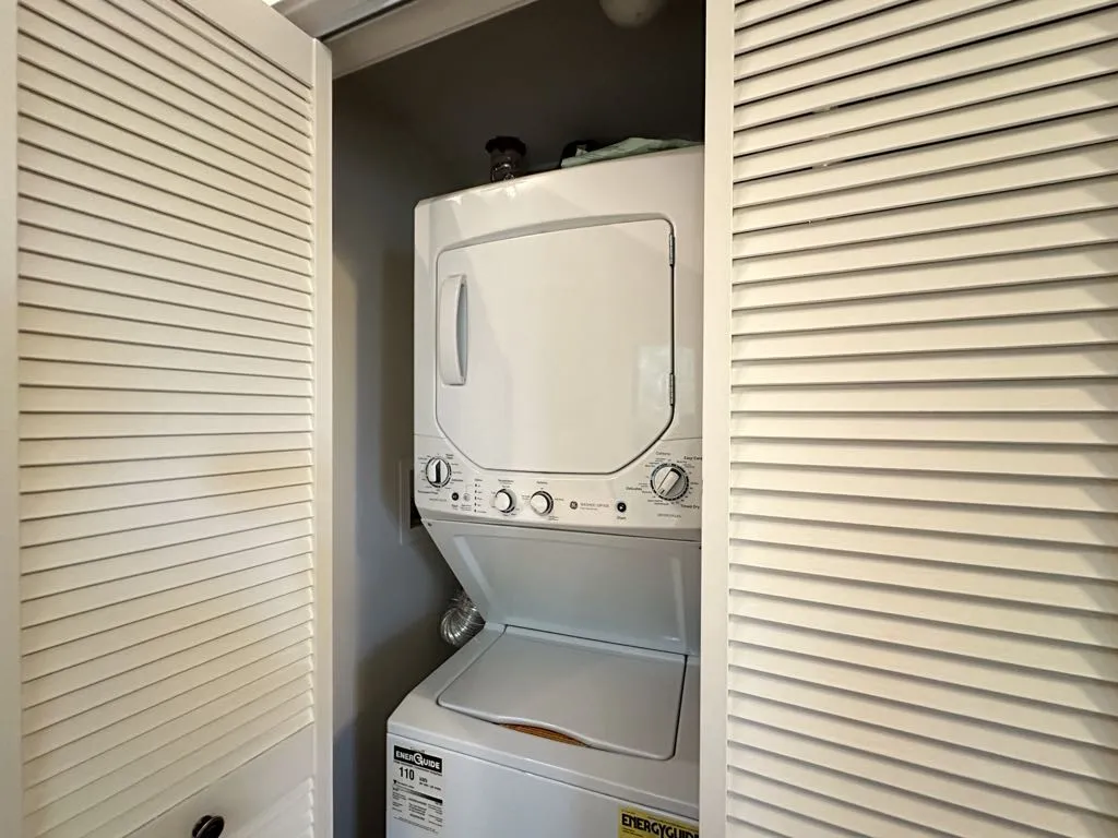 2201 W Eastwood Ave, ,  60625, USA 60625-unit#2E-Chicago-IL