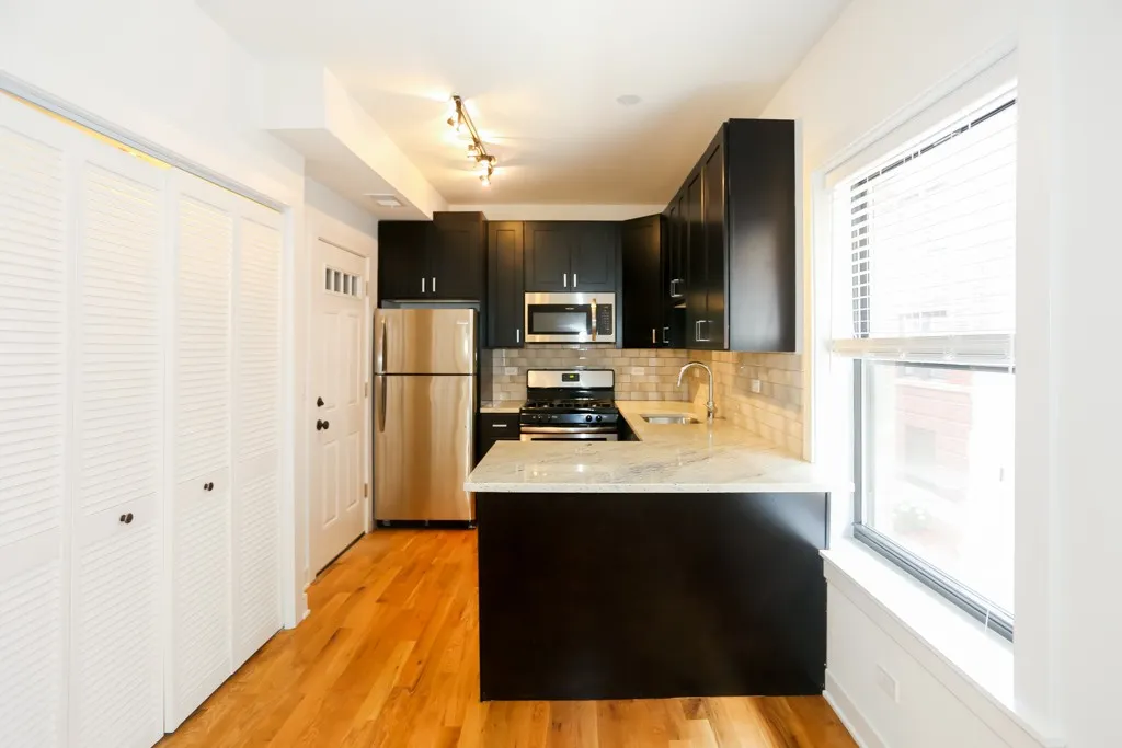 2201 W Eastwood Ave, , 60625, USA 60625-unit#2W-Chicago-IL