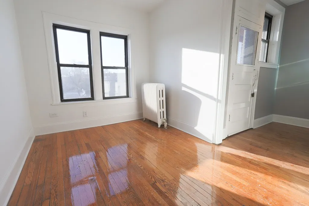 637 W Cornelia Ave, , 60657, USA 60657-unit#3W-Chicago-IL