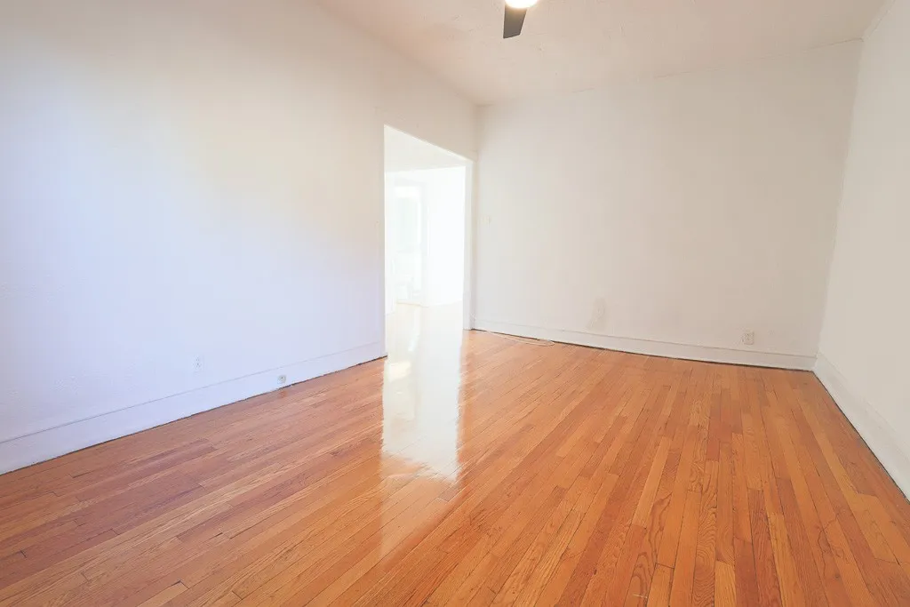 637 W Cornelia Ave, , 60657, USA 60657-unit#3W-Chicago-IL