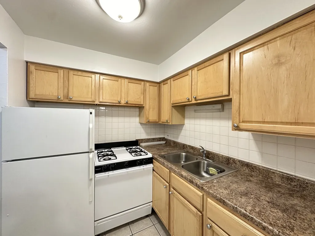 540 W Roscoe St, ,  60657, USA 60657-unit#276-Chicago-IL