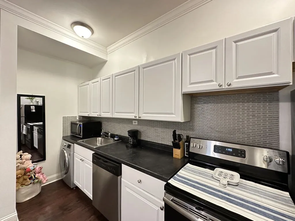 3345 N Marshfield Ave, ,  60657, USA 60657-unit#107-Chicago-IL