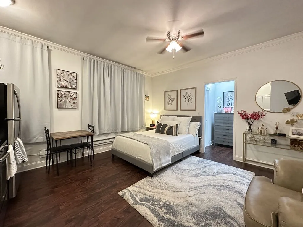 3345 N Marshfield Ave, ,  60657, USA 60657-unit#107-Chicago-IL