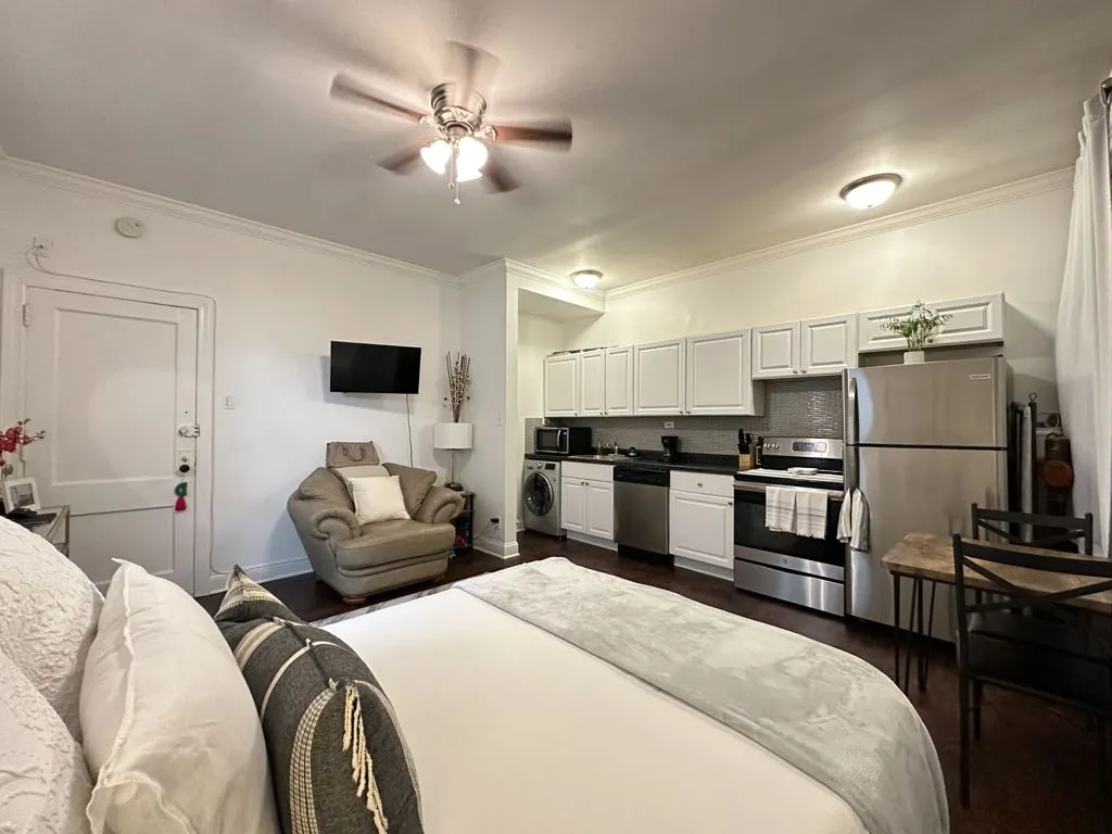 3345 N Marshfield Ave, ,  60657, USA 60657-unit#107-Chicago-IL