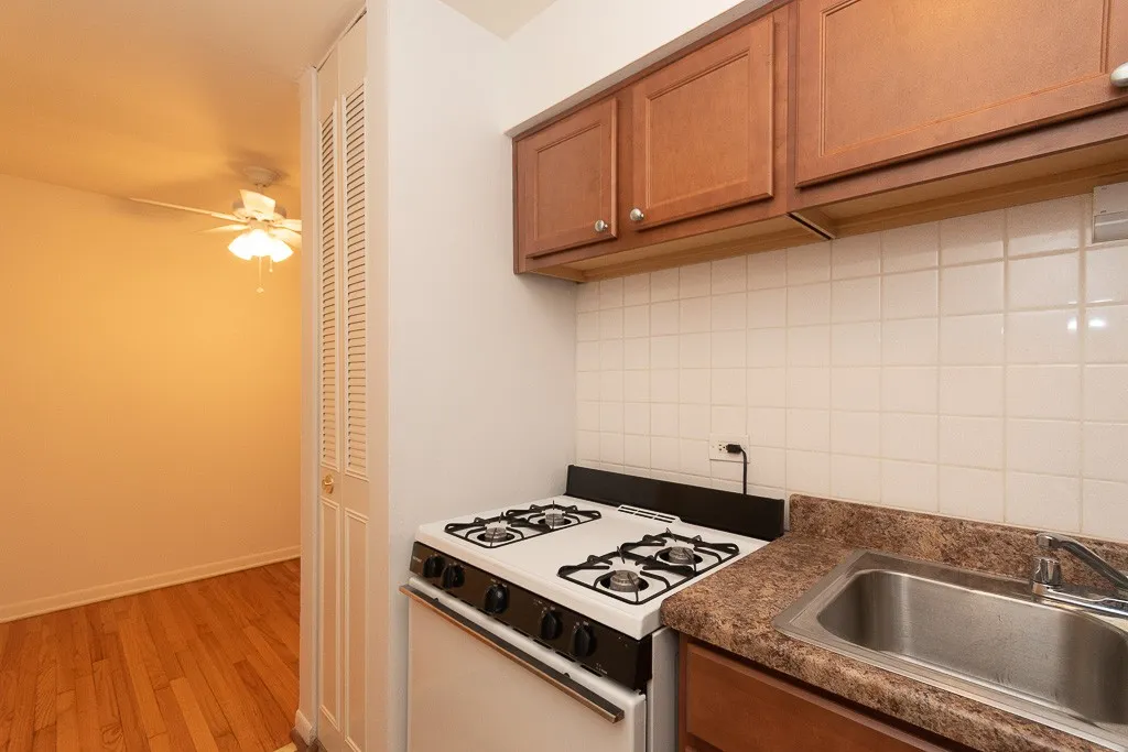 540 W Roscoe St, , 60657, USA 60657-unit#574-Chicago-IL