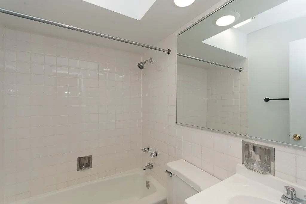 540 W Roscoe St, ,  60657, USA 60657-unit#574-Chicago-IL