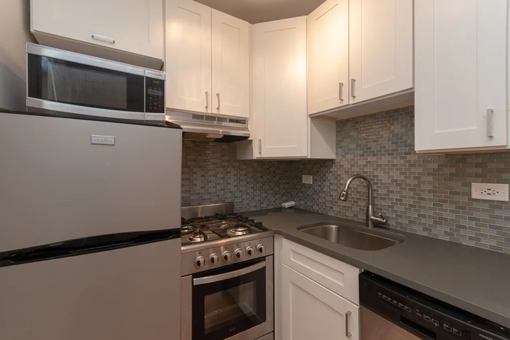 511 W Belmont Ave, ,  60657, USA 60657-unit#3-Chicago-IL