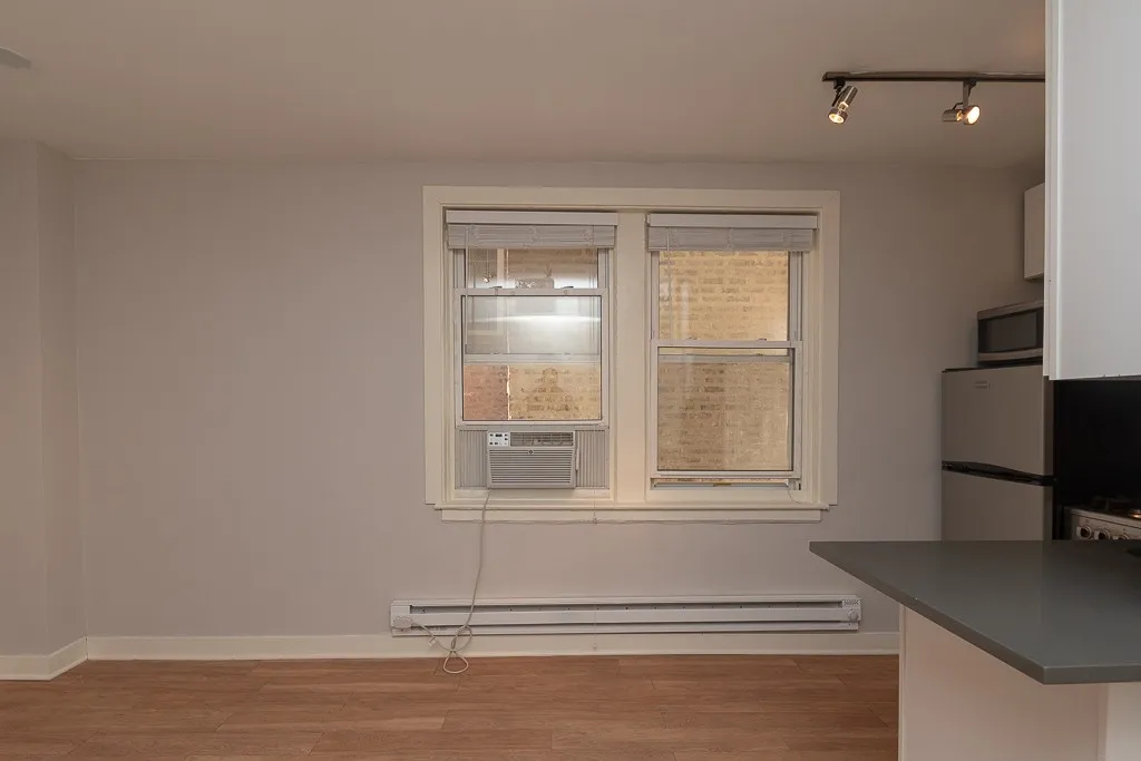 511 W Belmont Ave, ,  60657, USA 60657-unit#3-Chicago-IL