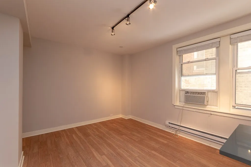 511 W Belmont Ave, ,  60657, USA 60657-unit#3-Chicago-IL