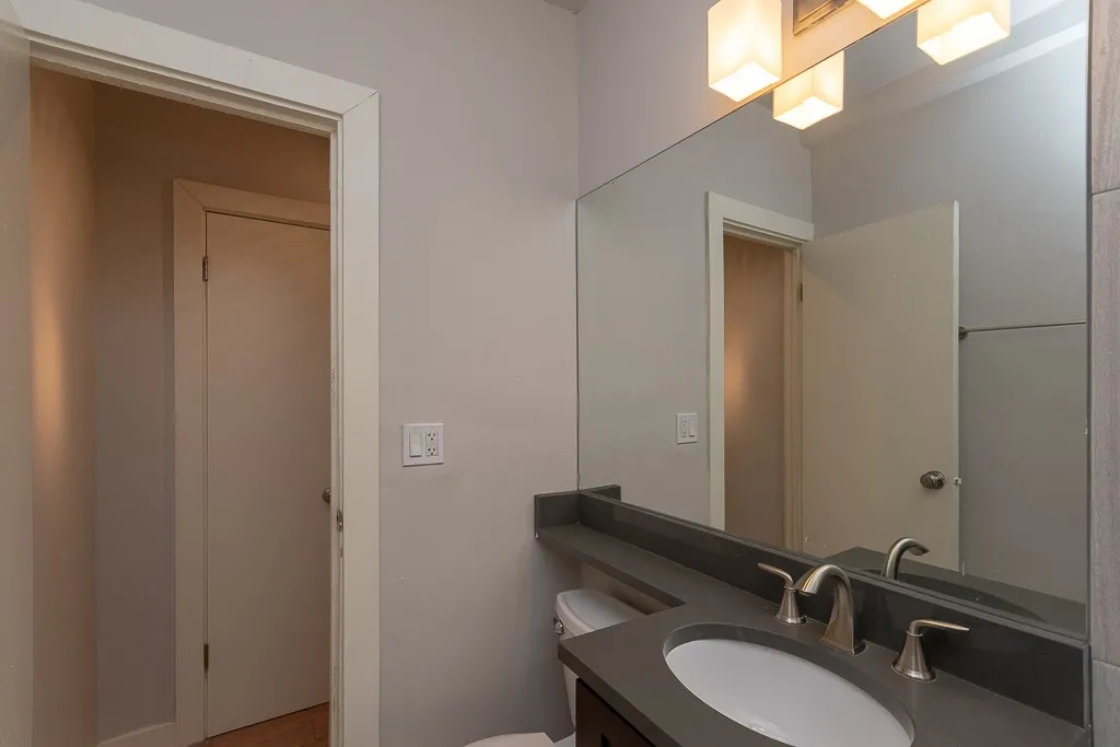 511 W Belmont Ave, ,  60657, USA 60657-unit#3-Chicago-IL