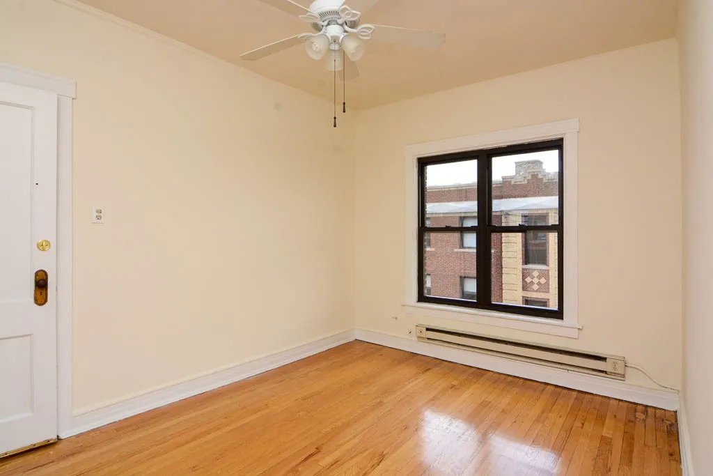 817 W Waveland Ave, ,  60613, USA 60613-unit#3N-Chicago-IL