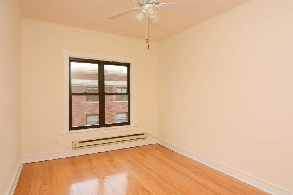 817 W Waveland Ave, ,  60613, USA 60613-unit#3N-Chicago-IL