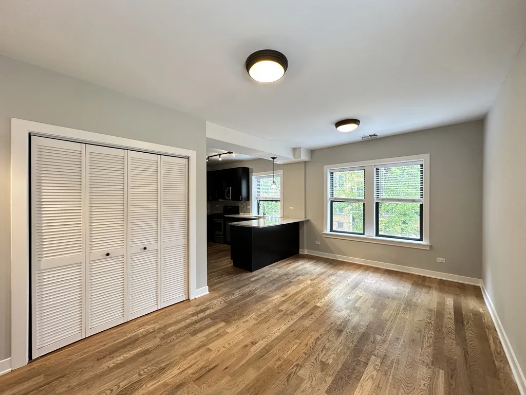 2205 W Eastwood Ave, ,  60625, USA 60625-unit#1E-Chicago-IL