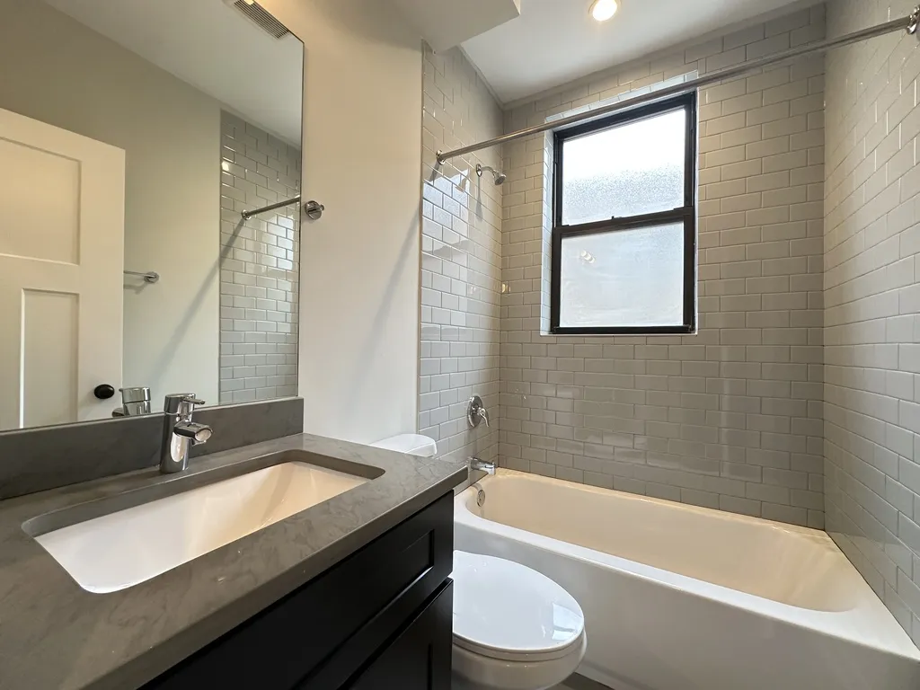 2205 W Eastwood Ave, ,  60625, USA 60625-unit#1E-Chicago-IL