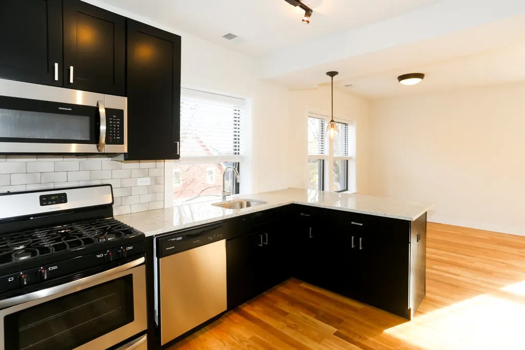 2205 W Eastwood Ave, ,  60625, USA 60625-unit#3E-Chicago-IL