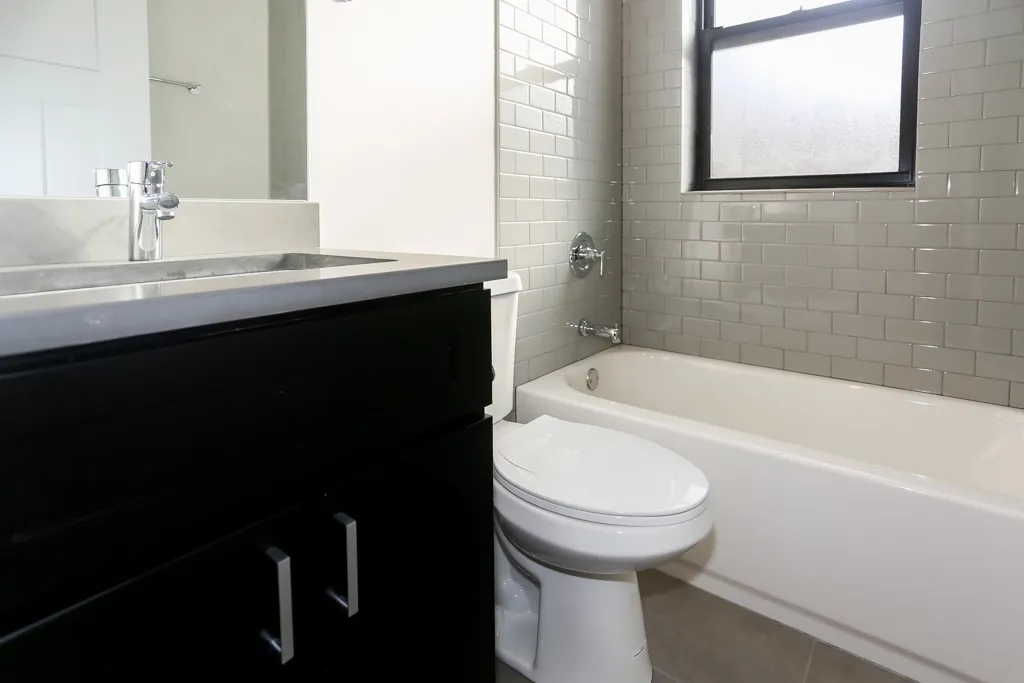 2205 W Eastwood Ave, ,  60625, USA 60625-unit#3E-Chicago-IL