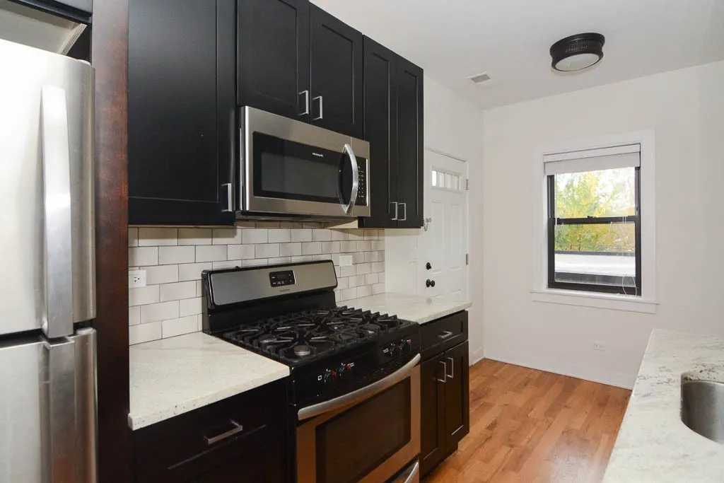2207 W Eastwood Ave, ,  60625, USA 60625-unit#1S-Chicago-IL