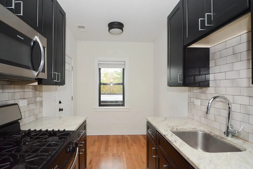 2207 W Eastwood Ave, ,  60625, USA 60625-unit#1S-Chicago-IL
