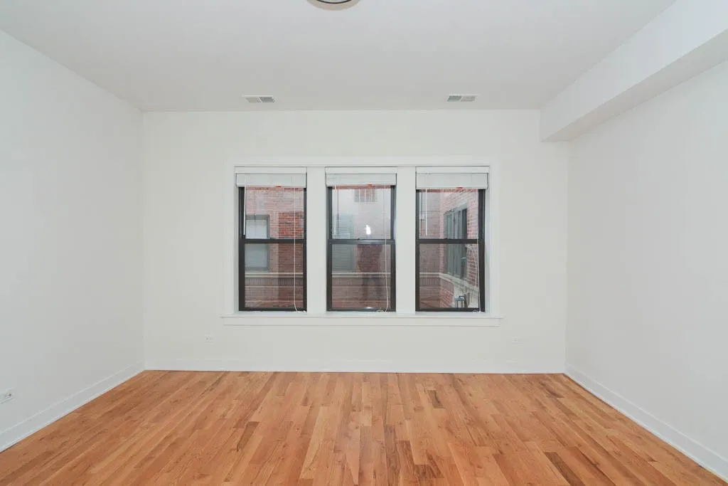 2207 W Eastwood Ave, ,  60625, USA 60625-unit#1S-Chicago-IL