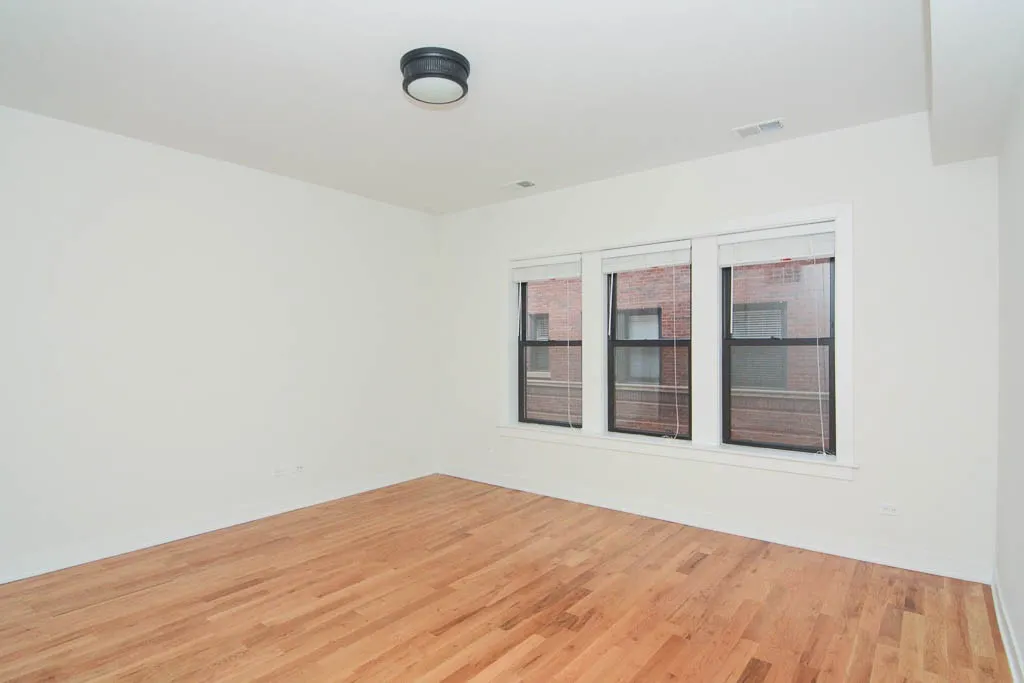 2207 W Eastwood Ave, ,  60625, USA 60625-unit#1S-Chicago-IL