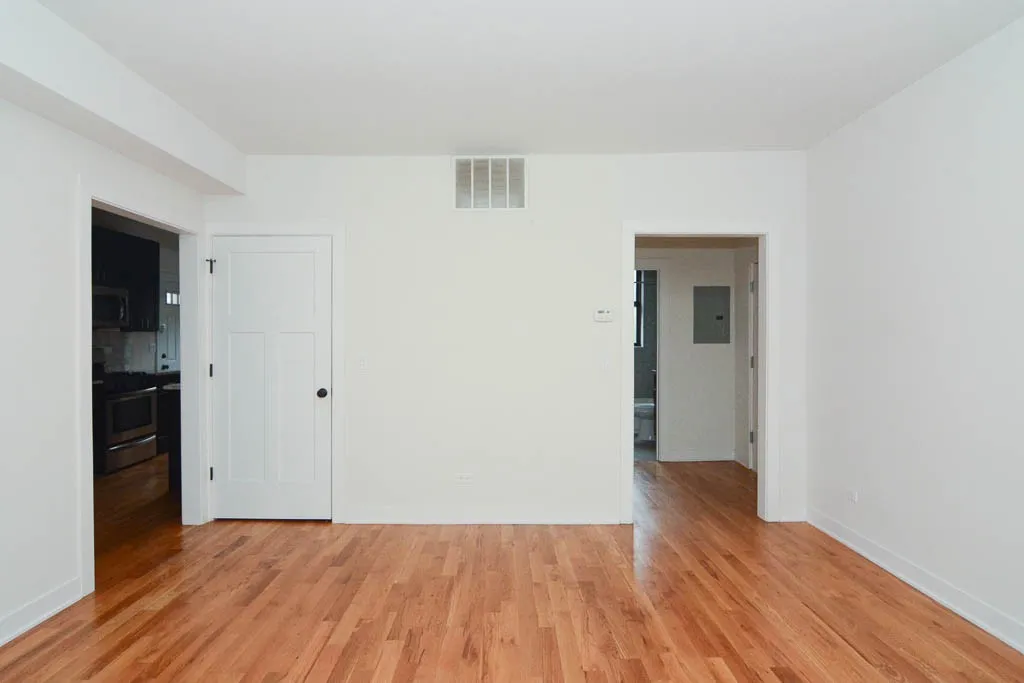 2207 W Eastwood Ave, ,  60625, USA 60625-unit#1S-Chicago-IL