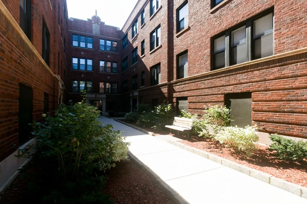 2207 W Eastwood Ave, , 60625, USA 60625-unit#2S-Chicago-IL
