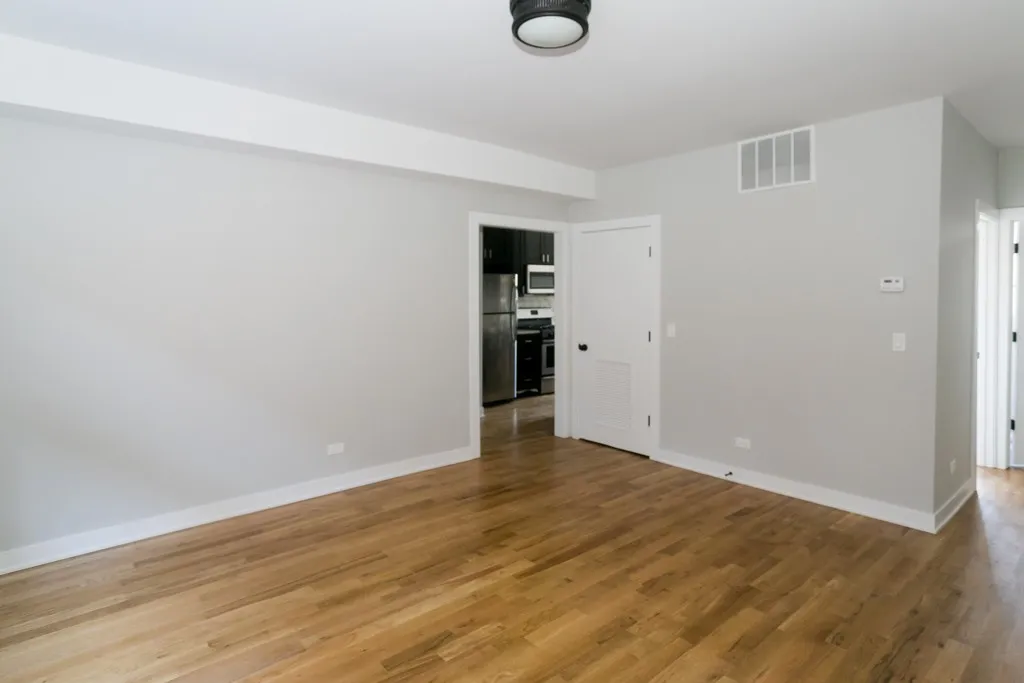2207 W Eastwood Ave, ,  60625, USA 60625-unit#2S-Chicago-IL