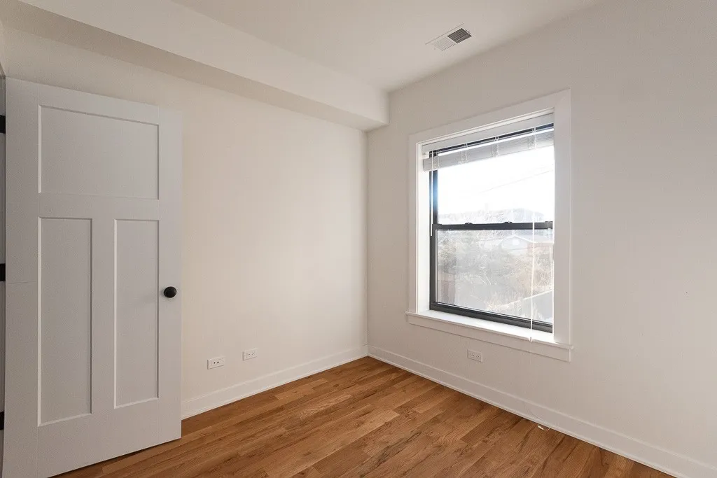 2207 W Eastwood Ave, ,  60625, USA 60625-unit#1N-Chicago-IL