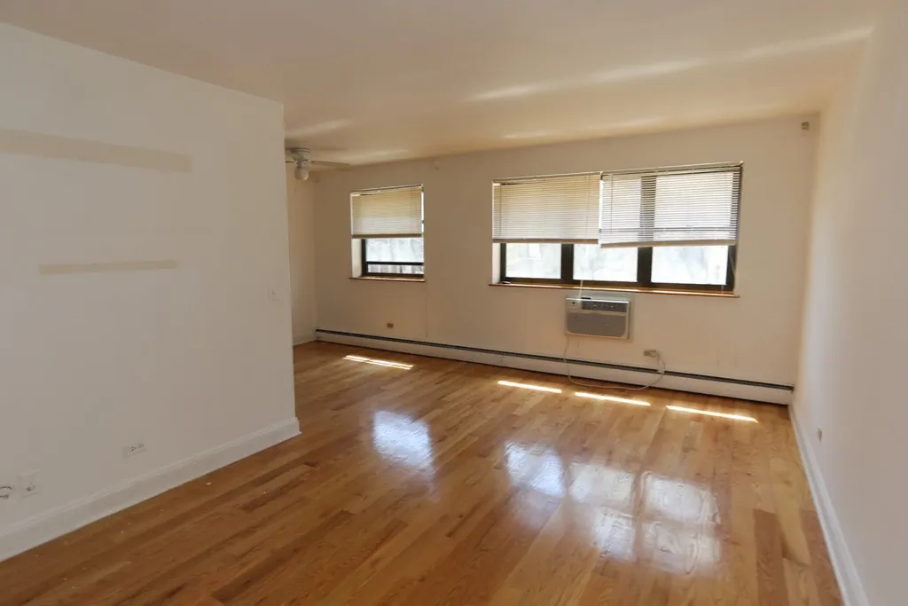 510 W Briar Pl, ,  60657, USA 60657-unit#509-Chicago-IL