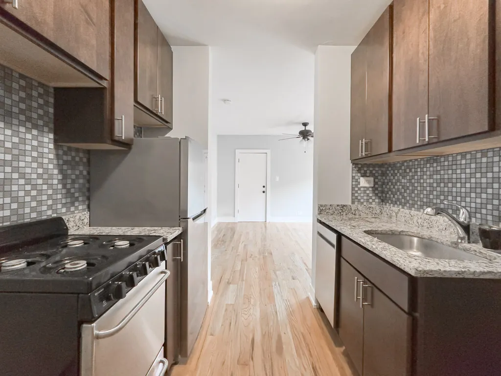 821 W Cornelia Ave, ,  60657, USA 60657-unit#315-Chicago-IL