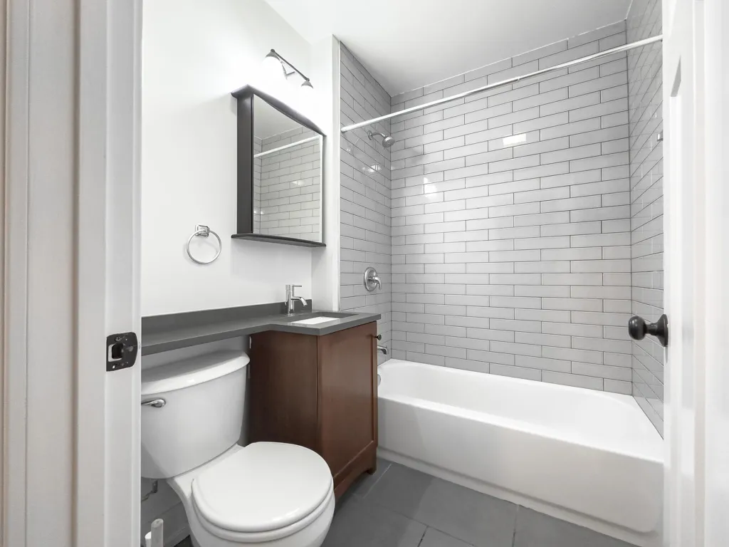 821 W Cornelia Ave, ,  60657, USA 60657-unit#315-Chicago-IL