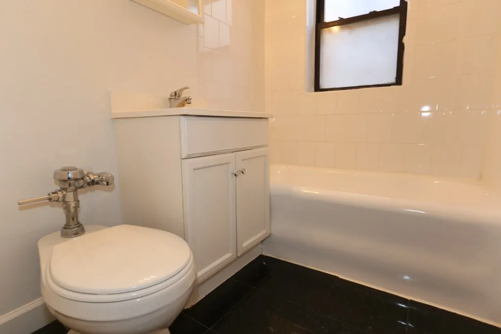 536 W Arlington Pl, ,  60614, USA 60614-unit#109-Chicago-IL