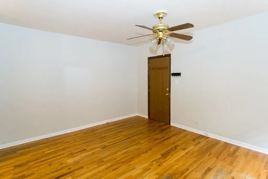 821 W Cornelia Ave, ,  60657, USA 60657-unit#215-Chicago-IL