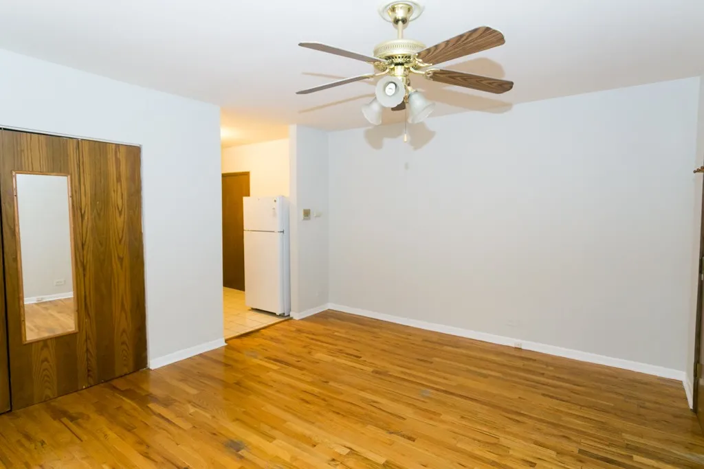 821 W Cornelia Ave, ,  60657, USA 60657-unit#215-Chicago-IL