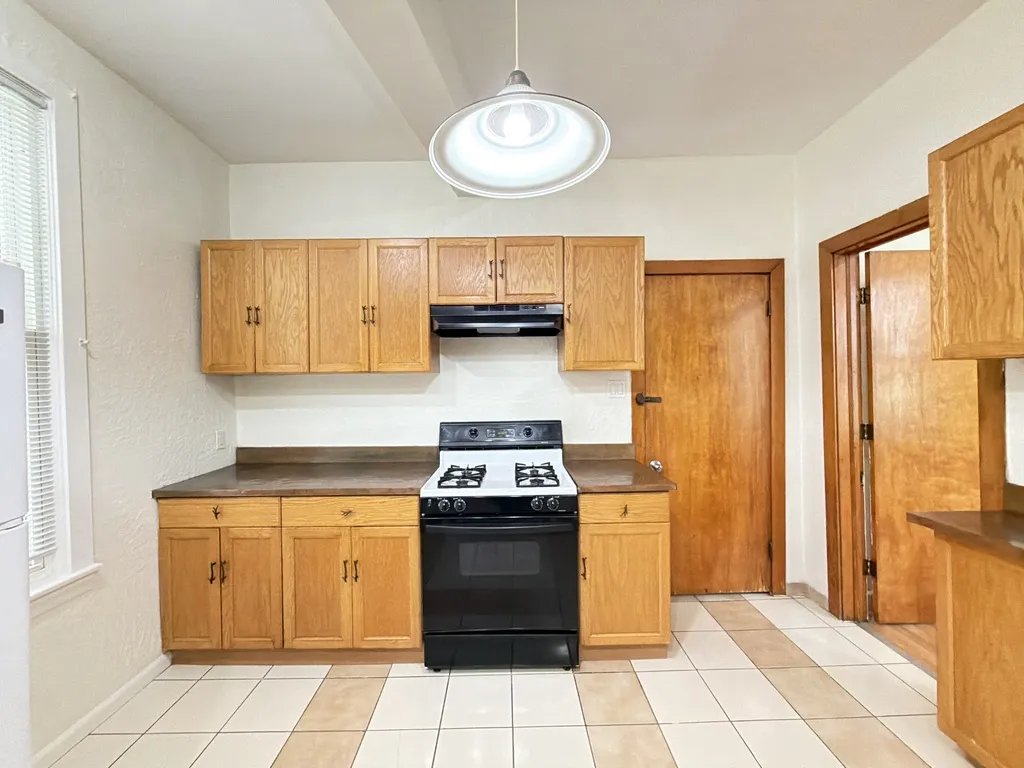 1521 W Barry Ave, , 60657, USA 60657-unit#2-Chicago-IL