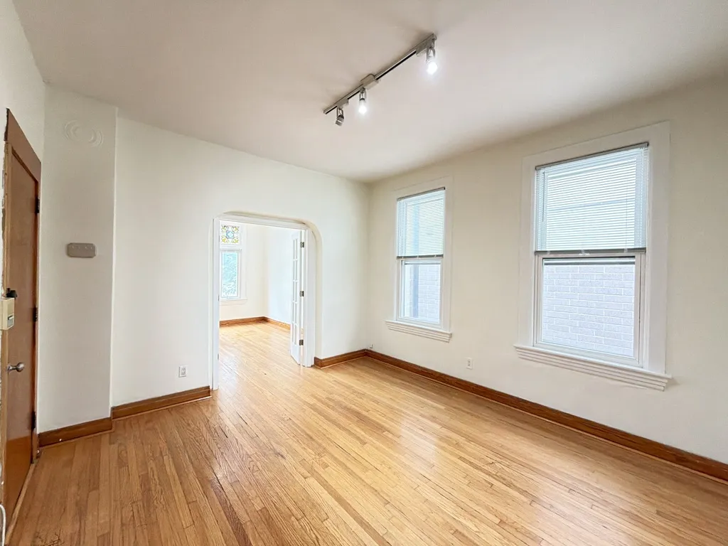 1521 W Barry Ave, , 60657, USA 60657-unit#2-Chicago-IL