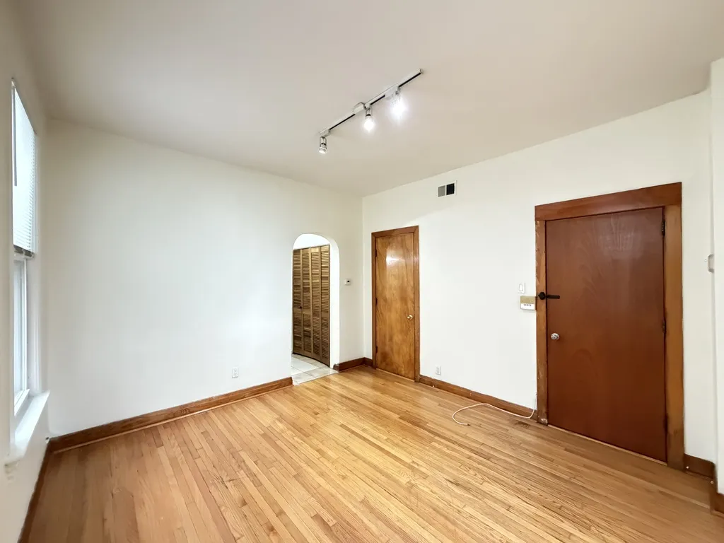 1521 W Barry Ave, , 60657, USA 60657-unit#2-Chicago-IL