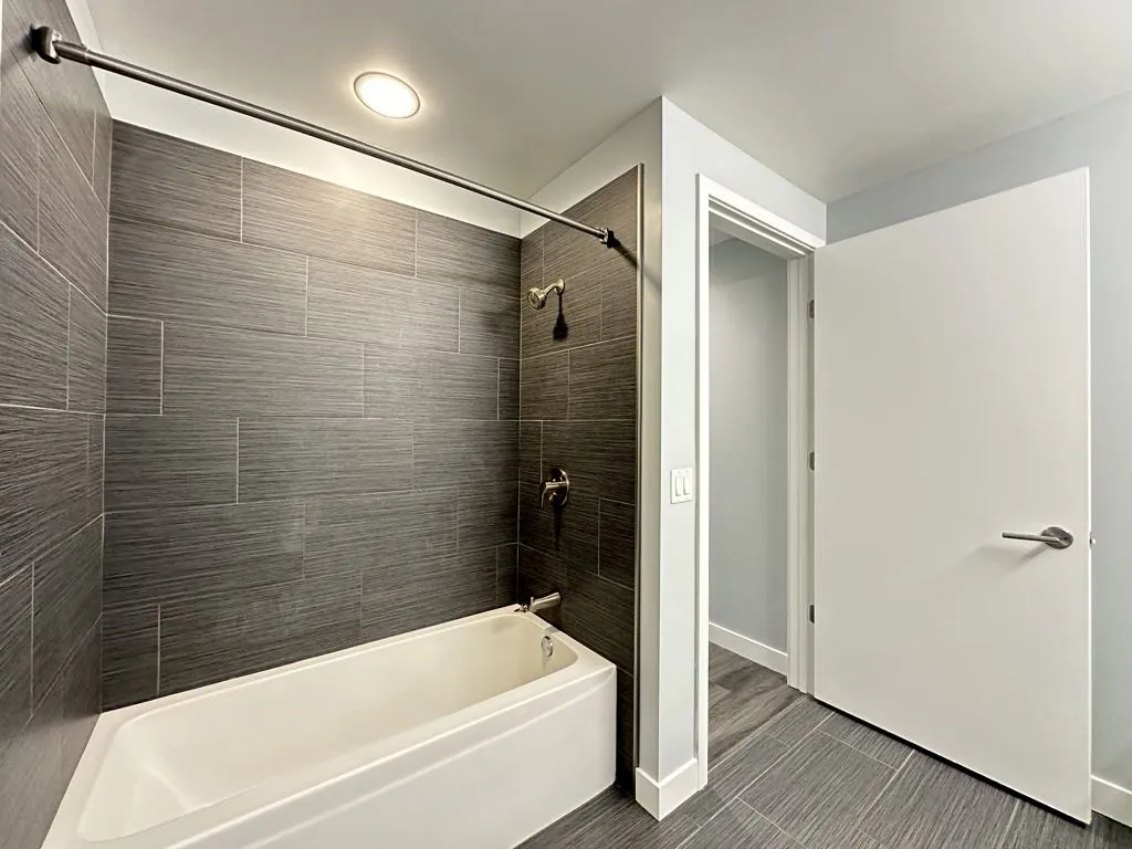 4334 N Hazel St, ,  60613, USA 60613-unit#209-Chicago-IL