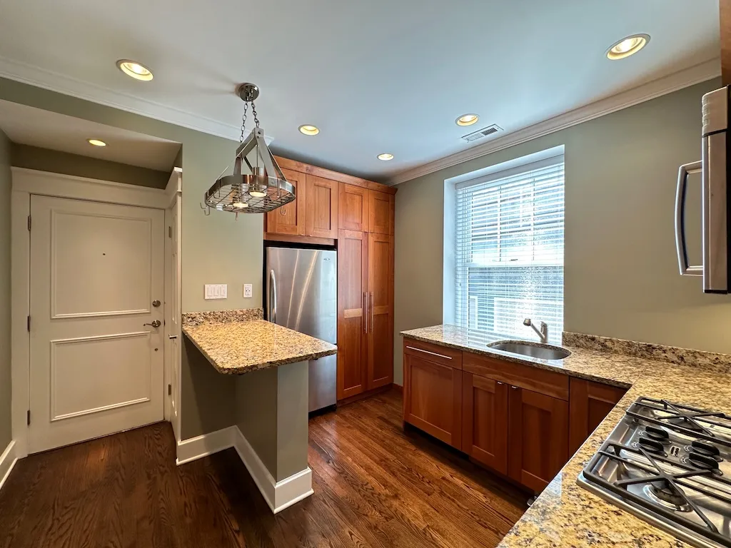 3614 N Bosworth Ave, ,  60613, USA 60613-unit#1R-Chicago-IL