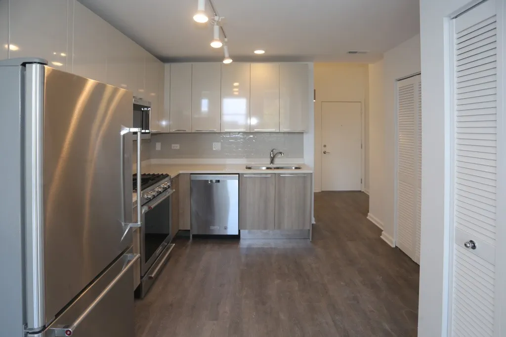 932 W Dakin St, ,  60613, USA 60613-unit#201-Chicago-IL